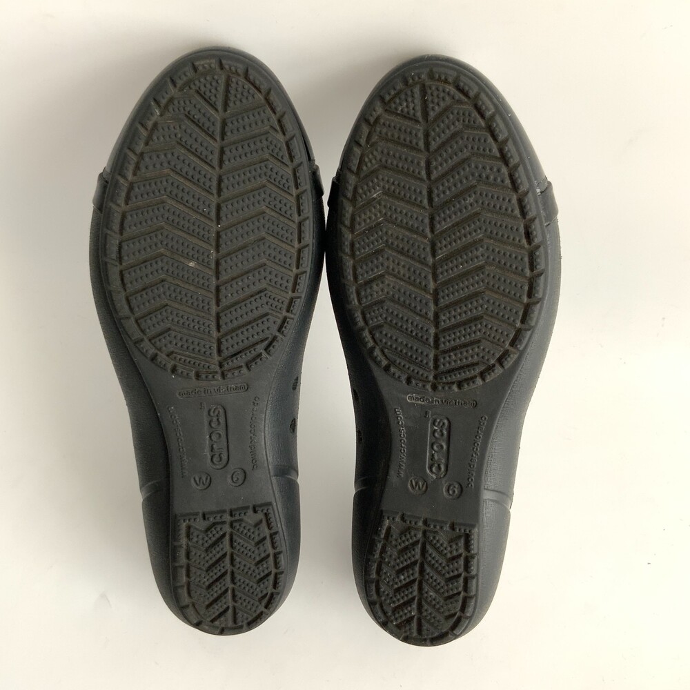 CROCS Slip-on Black Casual Shoes 6 - Picture 8 of 11